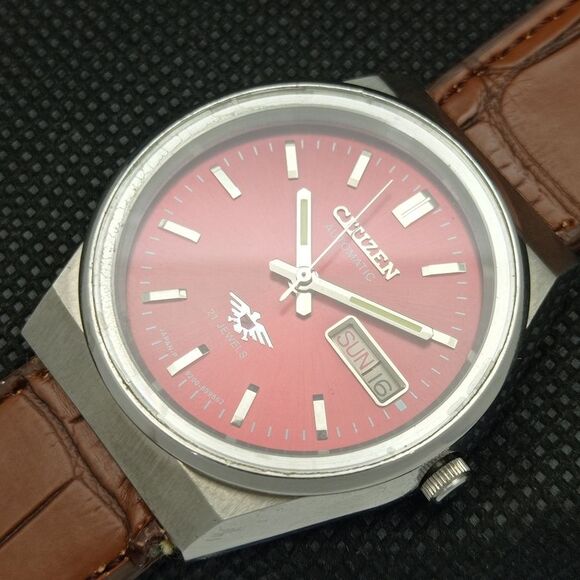 Vintage 1974 Citizen Automatic Mens Silver Watch W/daydate & Red accents - Picture 6 of 8